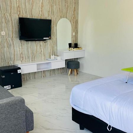 Urbanview Hotel Nimara Ngawi By Reddoorz Eksteriør bilde