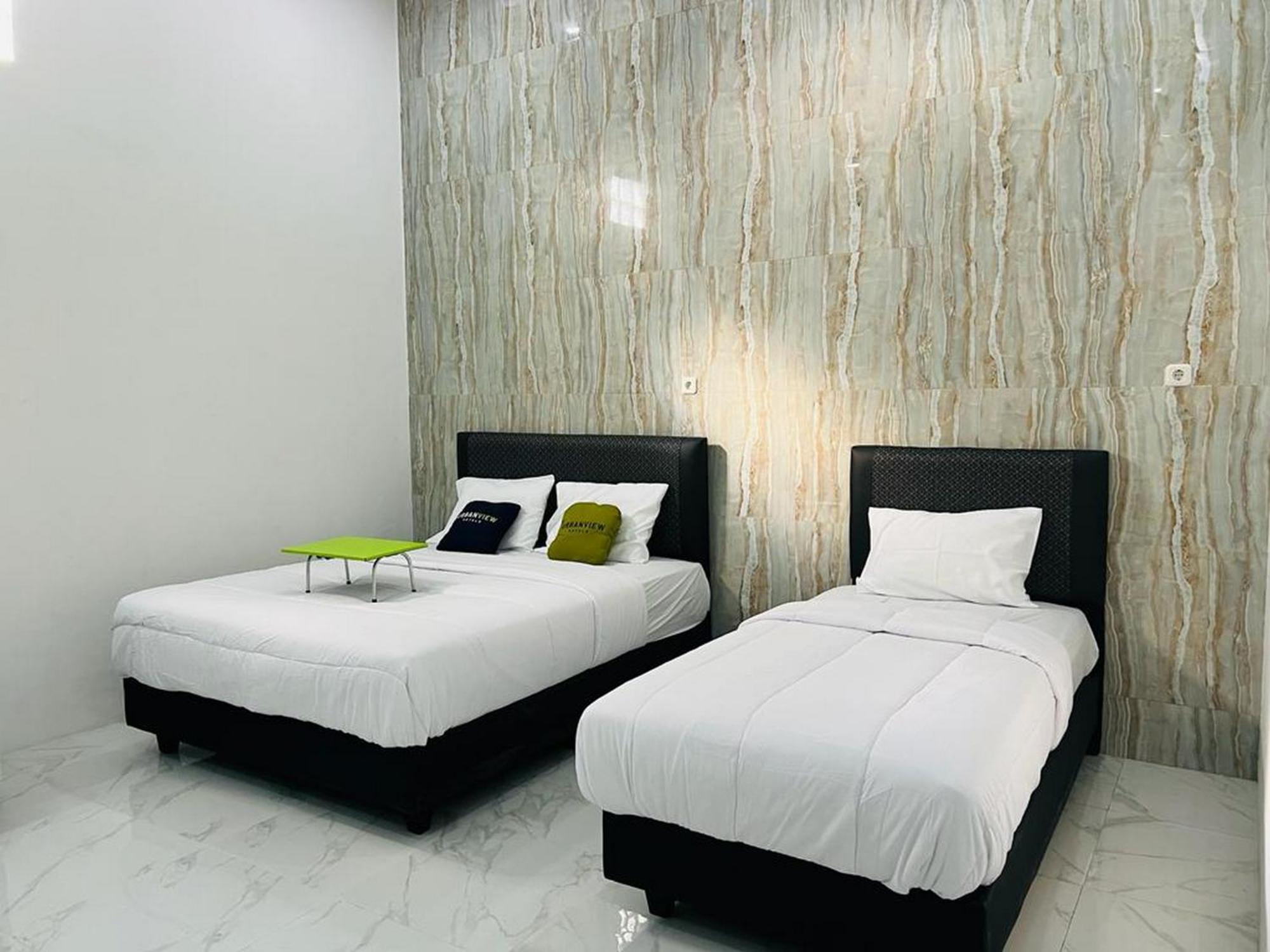 Urbanview Hotel Nimara Ngawi By Reddoorz Eksteriør bilde
