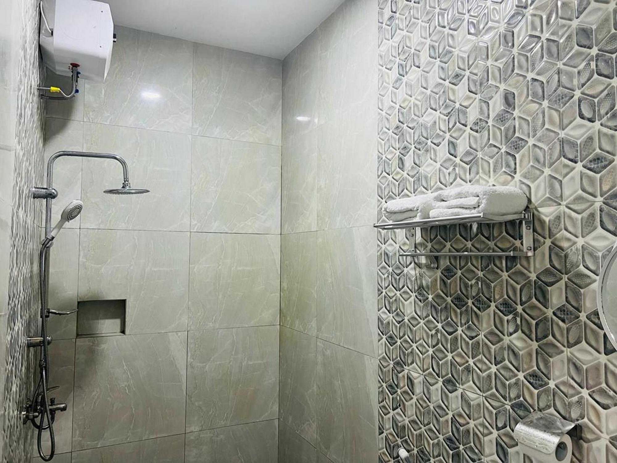 Urbanview Hotel Nimara Ngawi By Reddoorz Eksteriør bilde