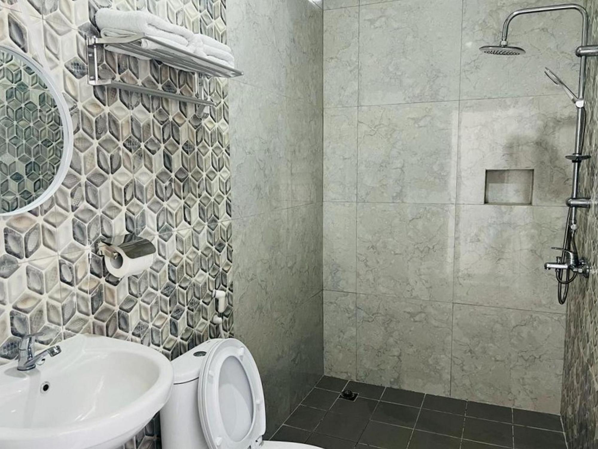 Urbanview Hotel Nimara Ngawi By Reddoorz Eksteriør bilde