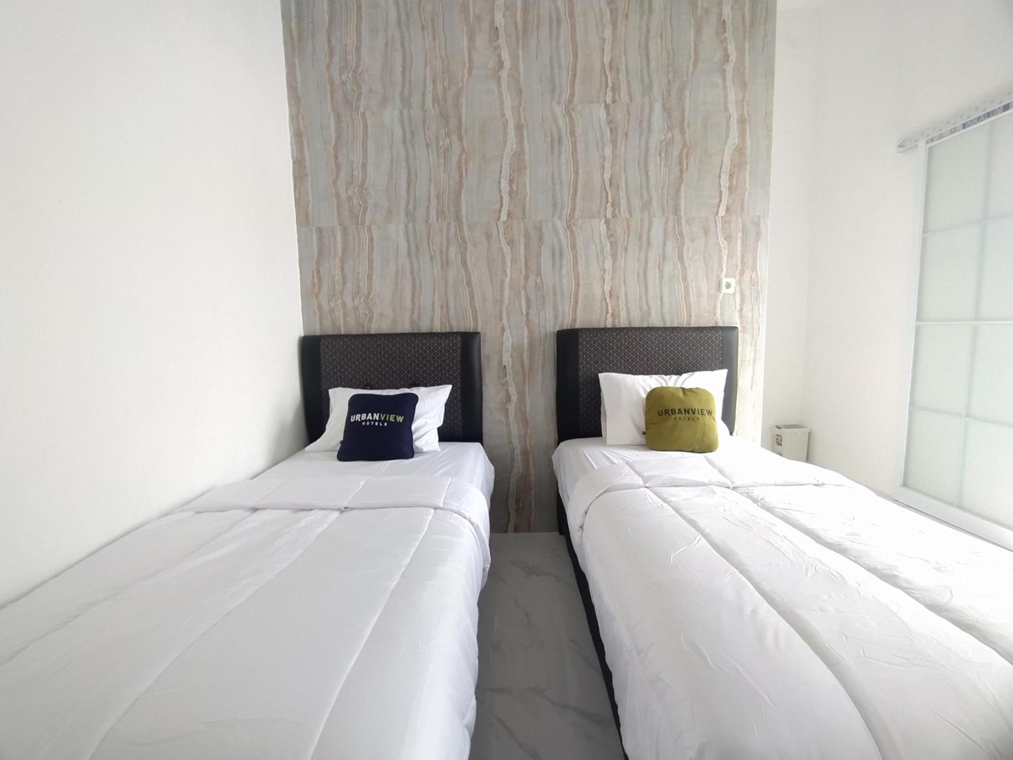 Urbanview Hotel Nimara Ngawi By Reddoorz Eksteriør bilde