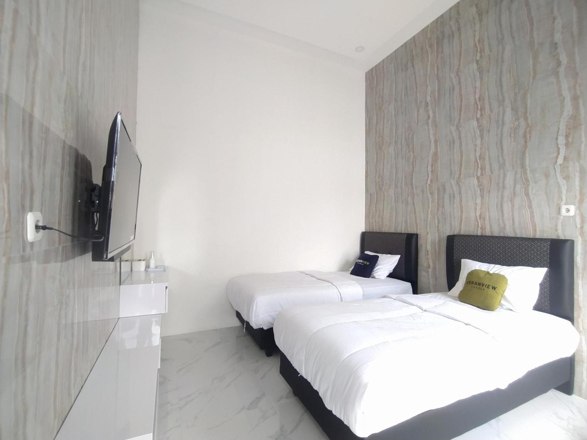 Urbanview Hotel Nimara Ngawi By Reddoorz Eksteriør bilde