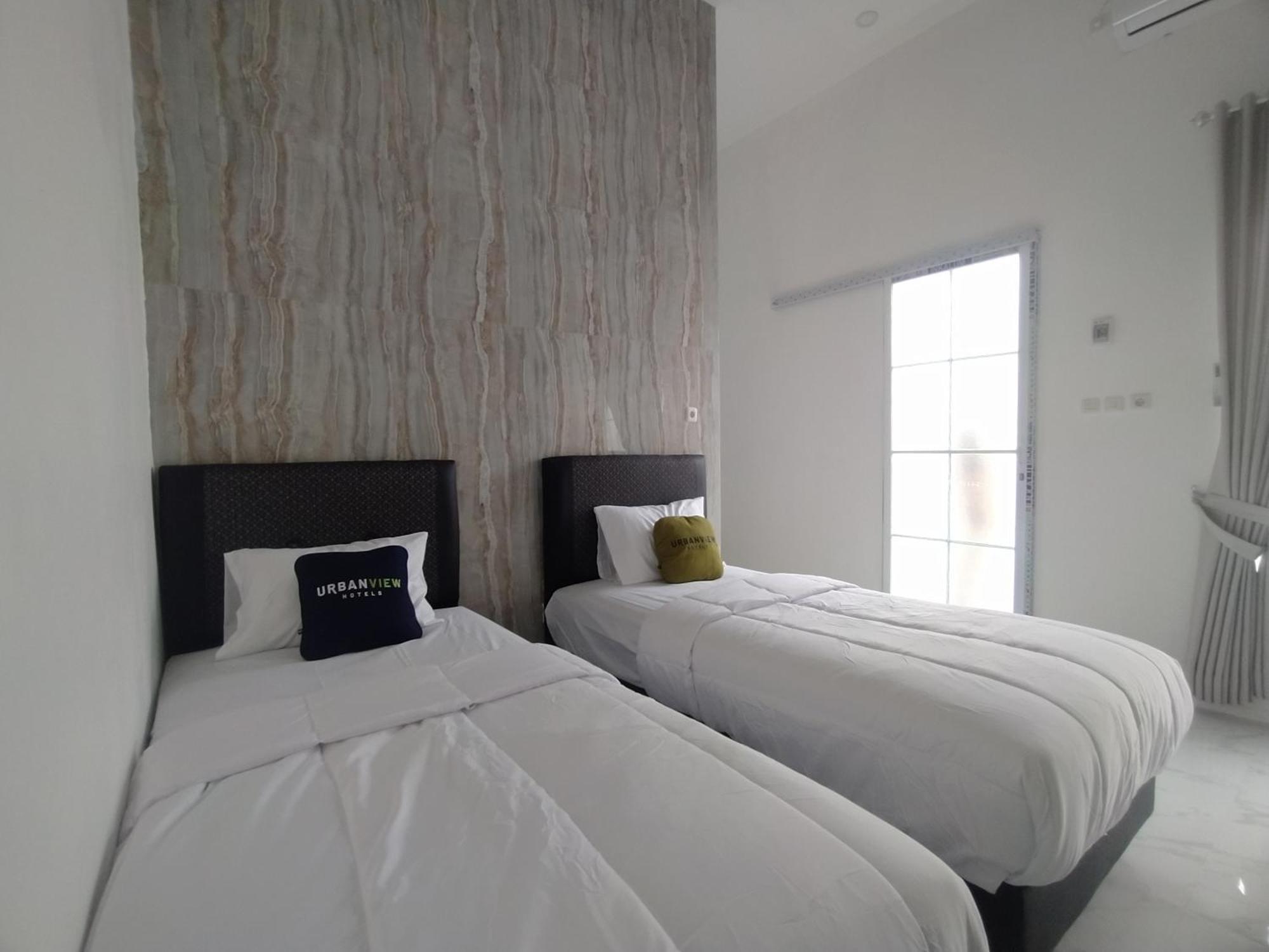 Urbanview Hotel Nimara Ngawi By Reddoorz Eksteriør bilde