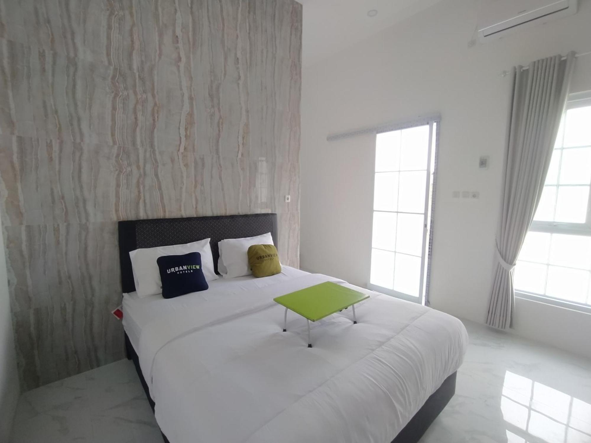 Urbanview Hotel Nimara Ngawi By Reddoorz Eksteriør bilde